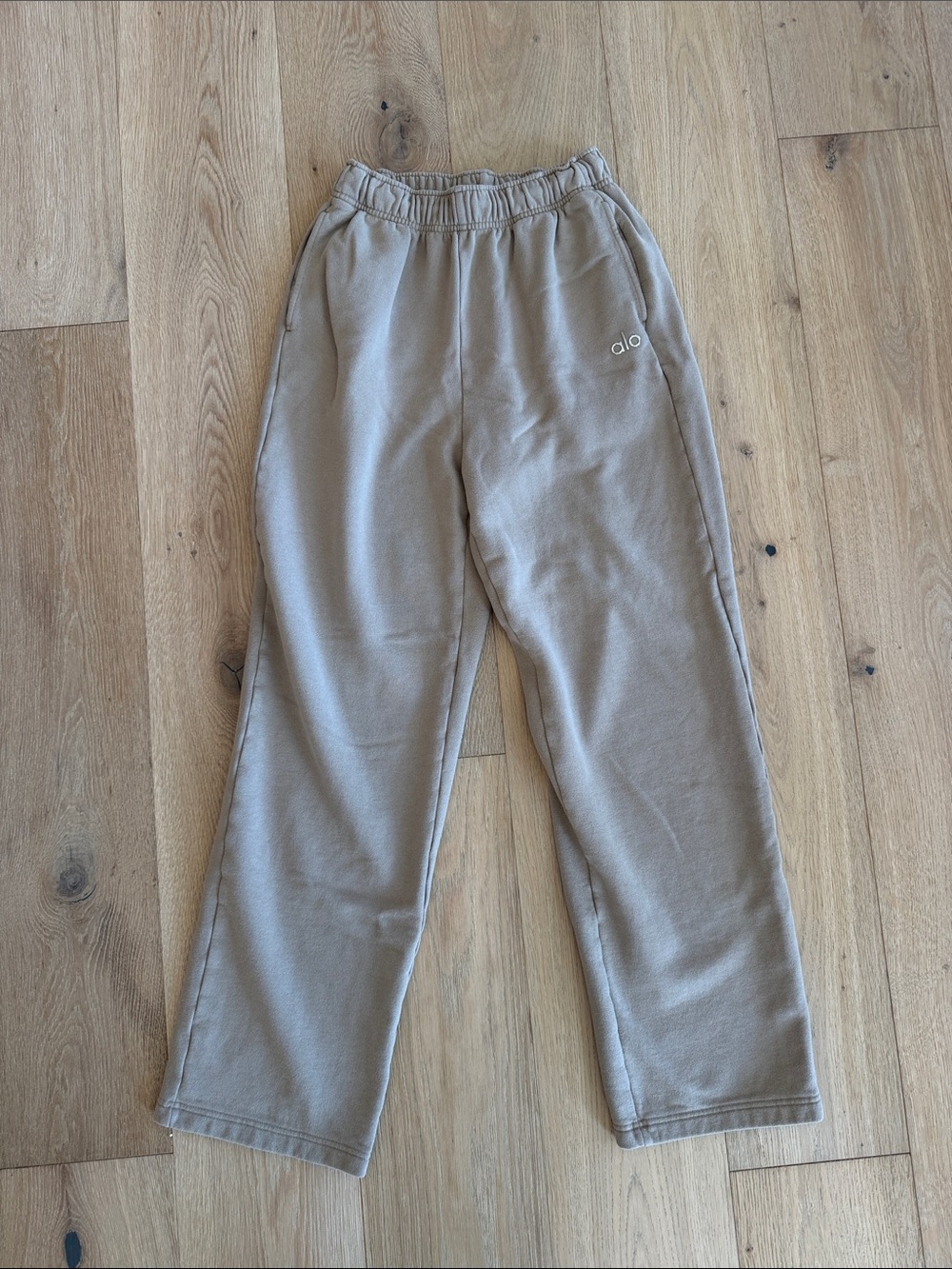 ALO Yoga Taupe/Beige Jogger Sweatpants
